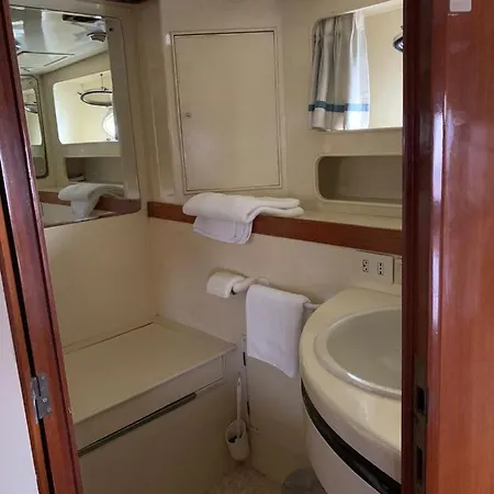 Luna Bateau-hôtel Badalona