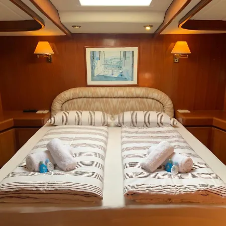 Luna Bateau-hôtel *