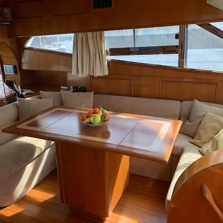 Luna Bateau-hôtel